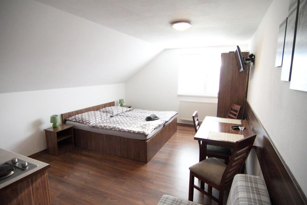 Apartmanovy Dom Stela Бешеньова Екстер'єр фото