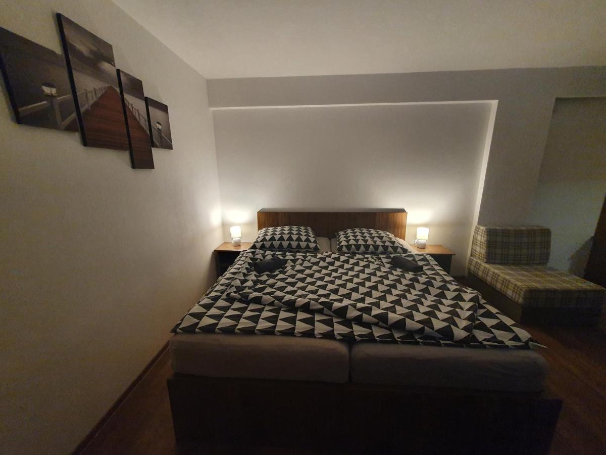 Apartmanovy Dom Stela Бешеньова Екстер'єр фото