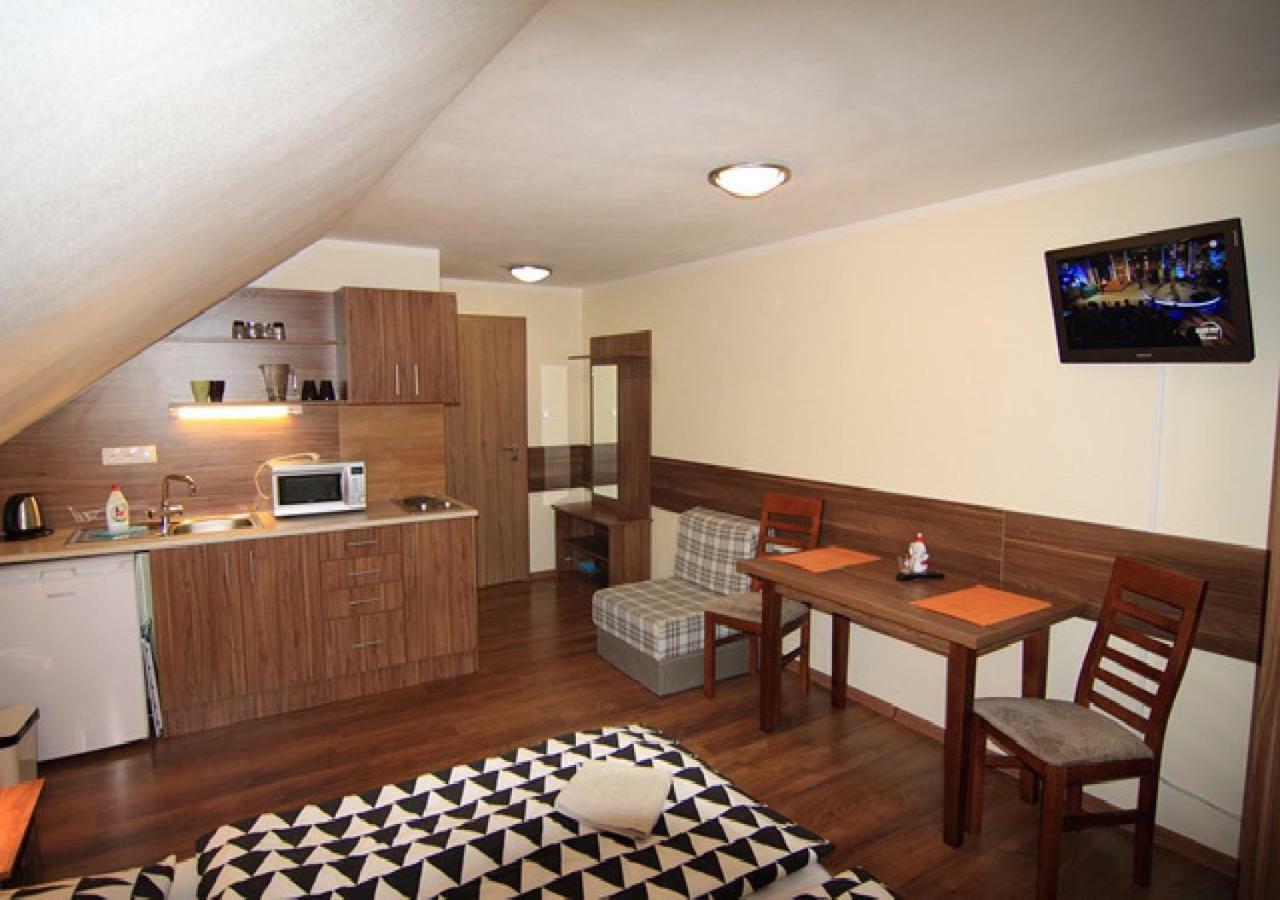 Apartmanovy Dom Stela Бешеньова Екстер'єр фото